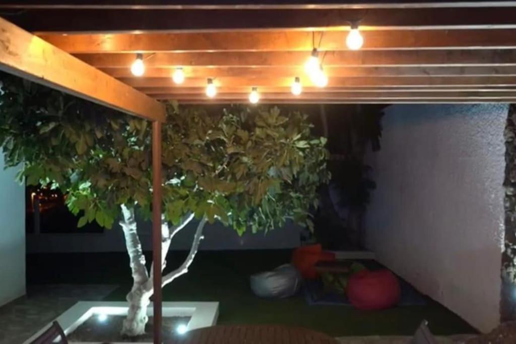Gezellige Villa Met Prachtig Zicht En Zwembad Arona  Exterior photo