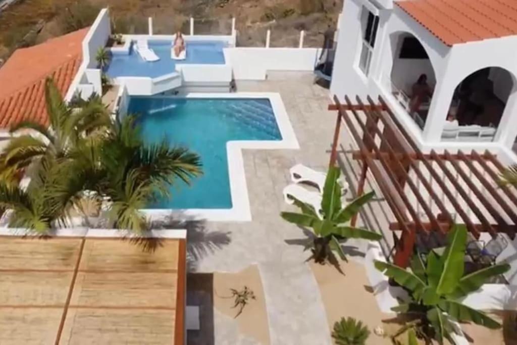 Gezellige Villa Met Prachtig Zicht En Zwembad Arona  Exterior photo