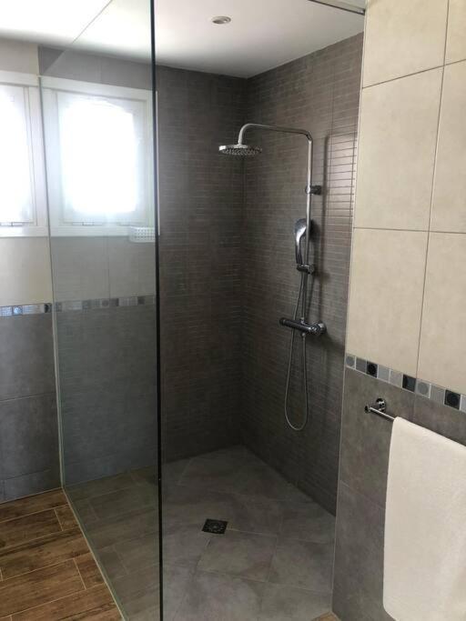 Gezellige Villa Met Prachtig Zicht En Zwembad Arona  Exterior photo
